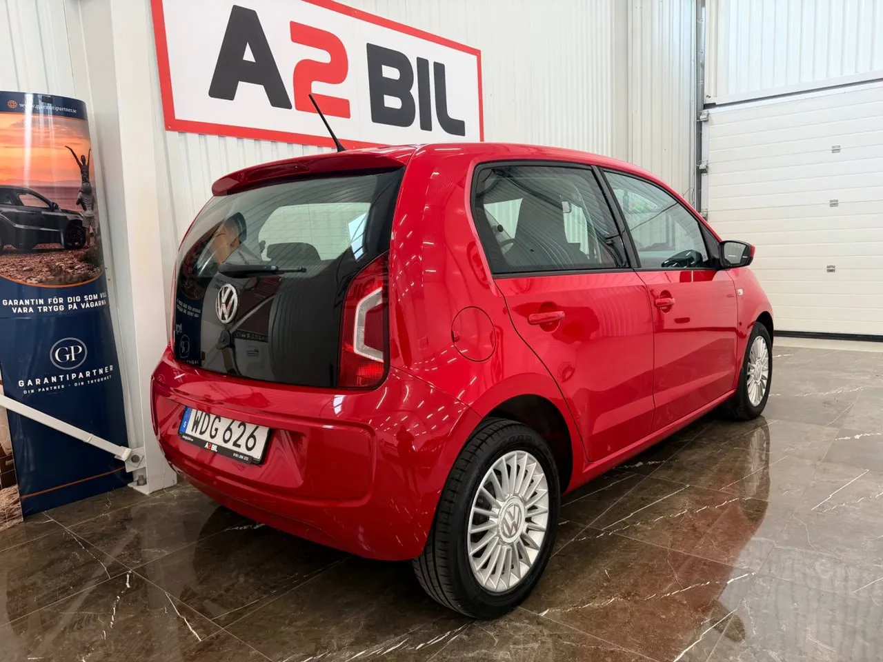 Vehicle image 4