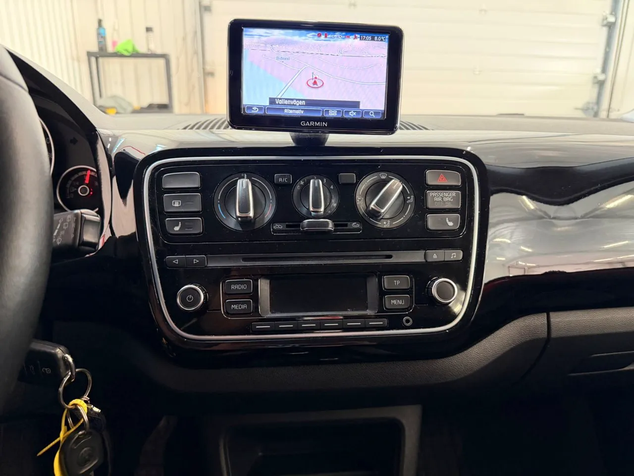 Vehicle image 20