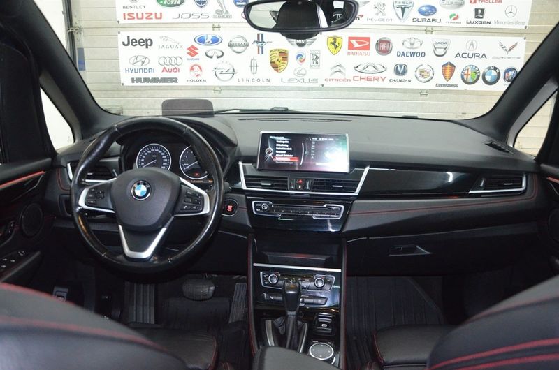 BMW 220 bild 11