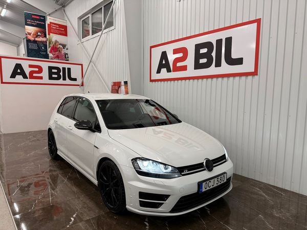 Volkswagen Golf VII 5-dörrars R 2.0 TSI BMT 4Motion R Fullservad - 2017