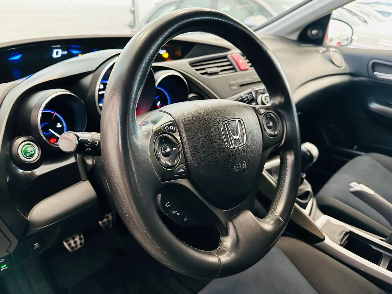 Vehicle image 13