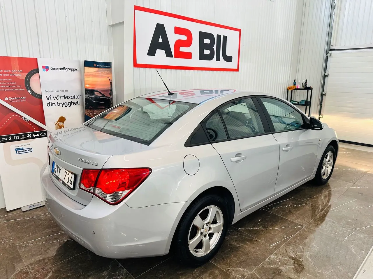 Vehicle image 4