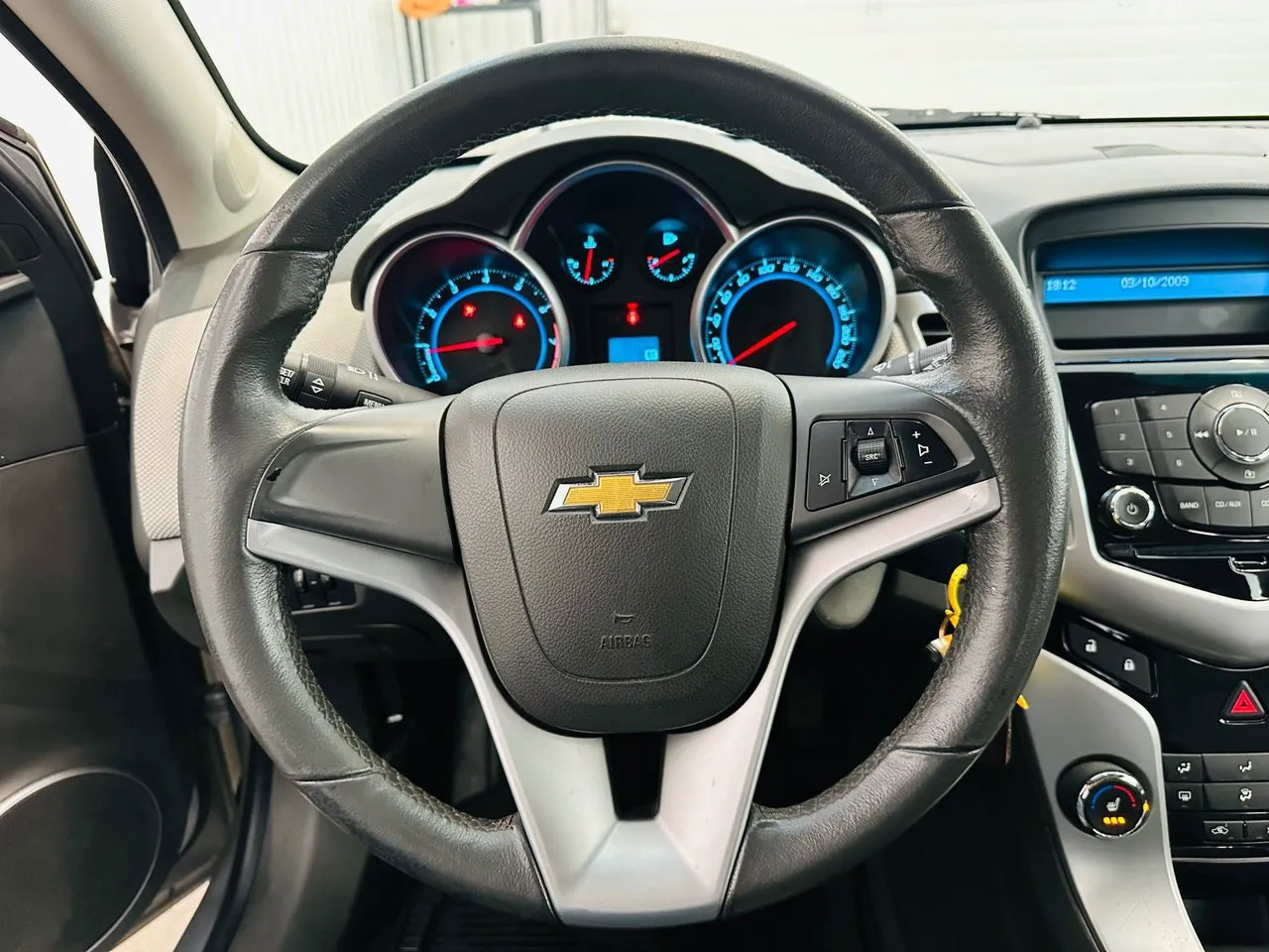 Vehicle image 16