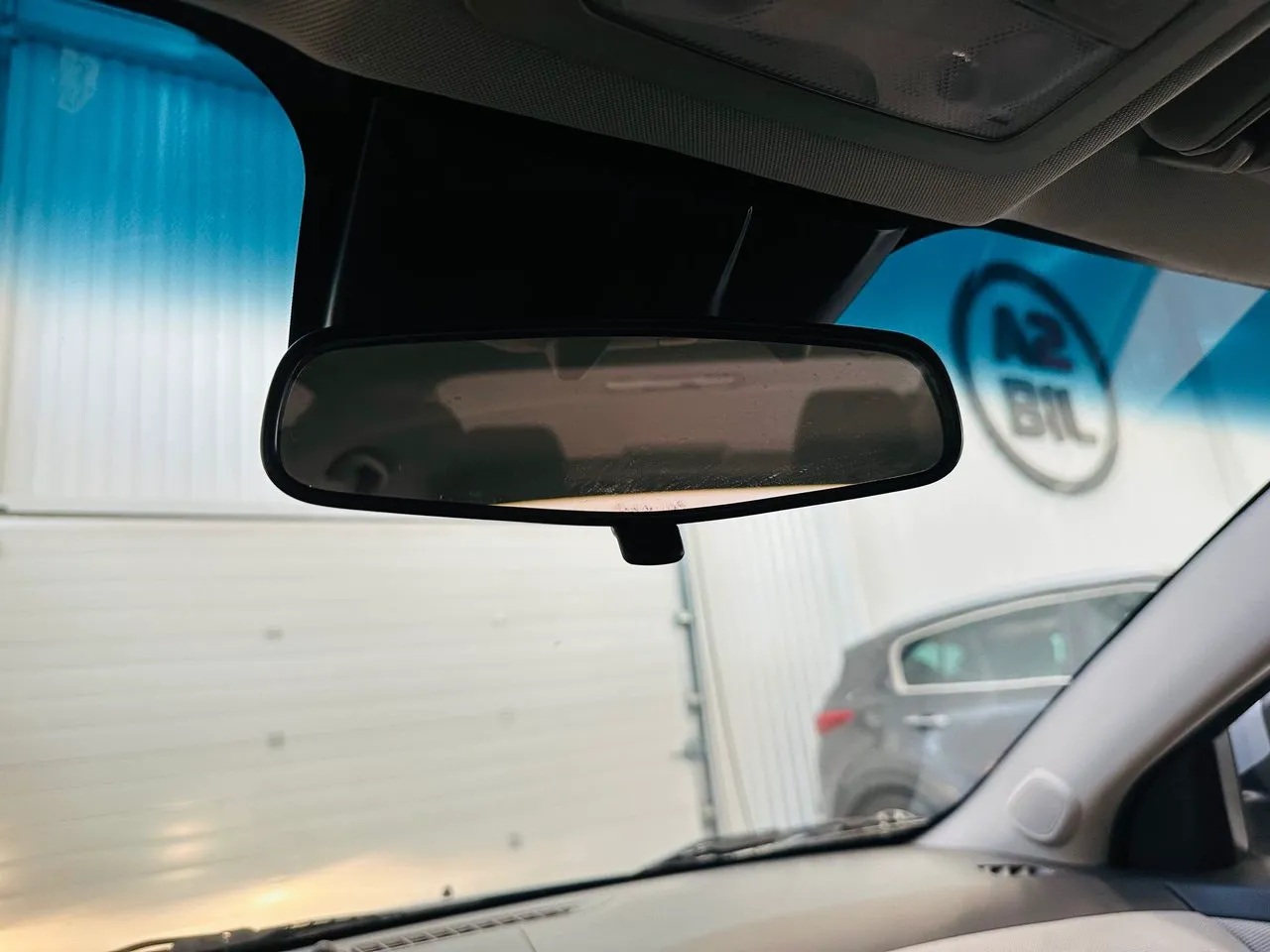 Vehicle image 20