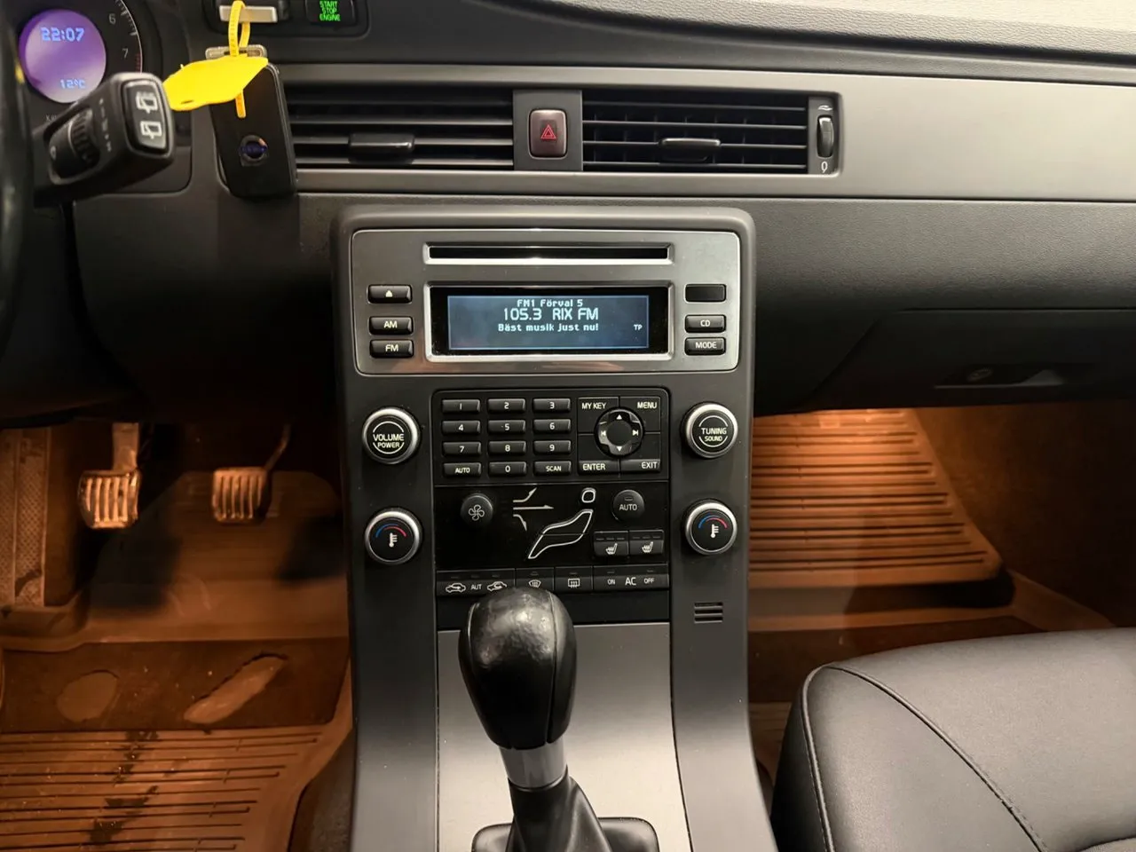 Vehicle image 20
