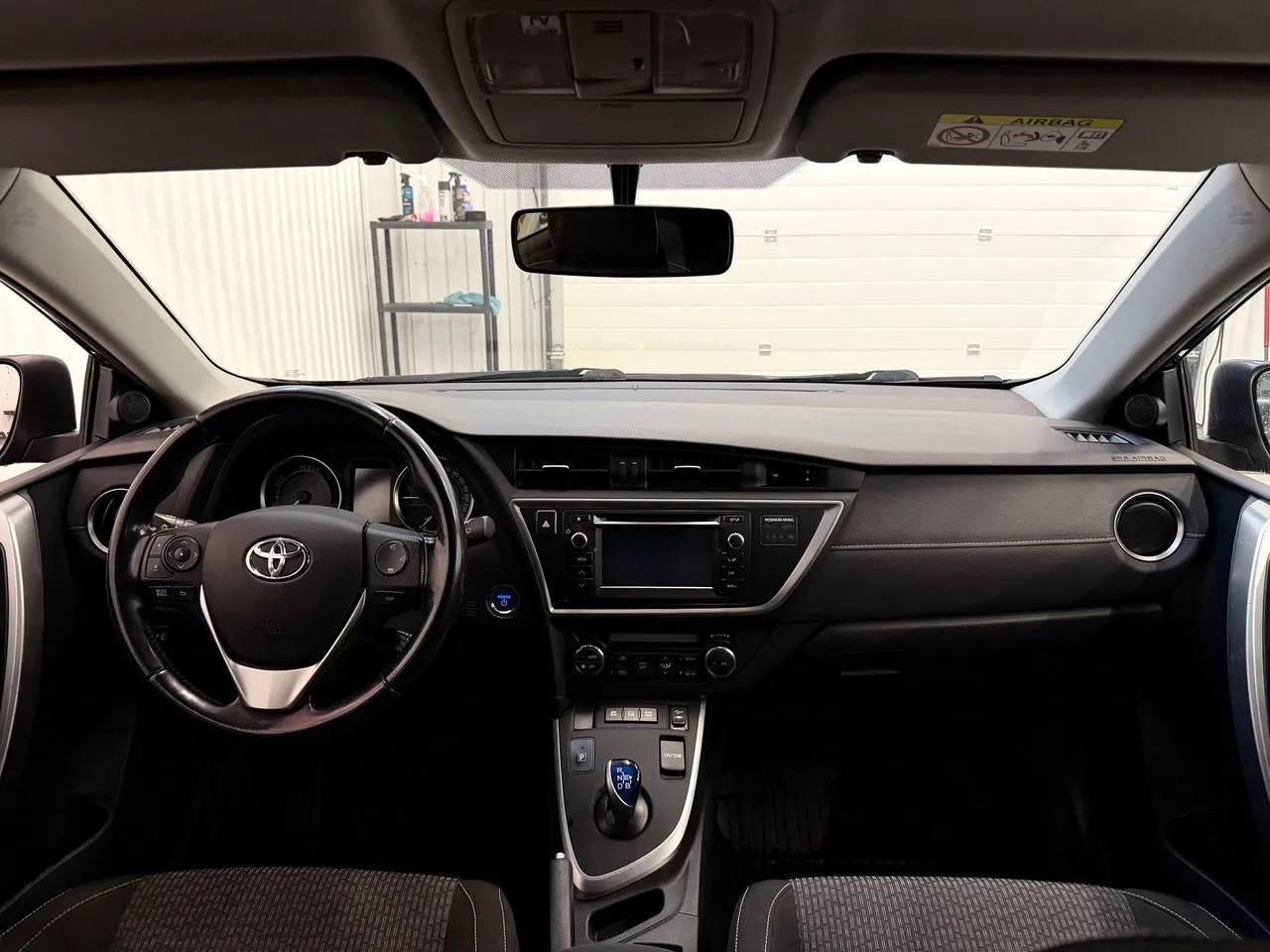 Vehicle image 13