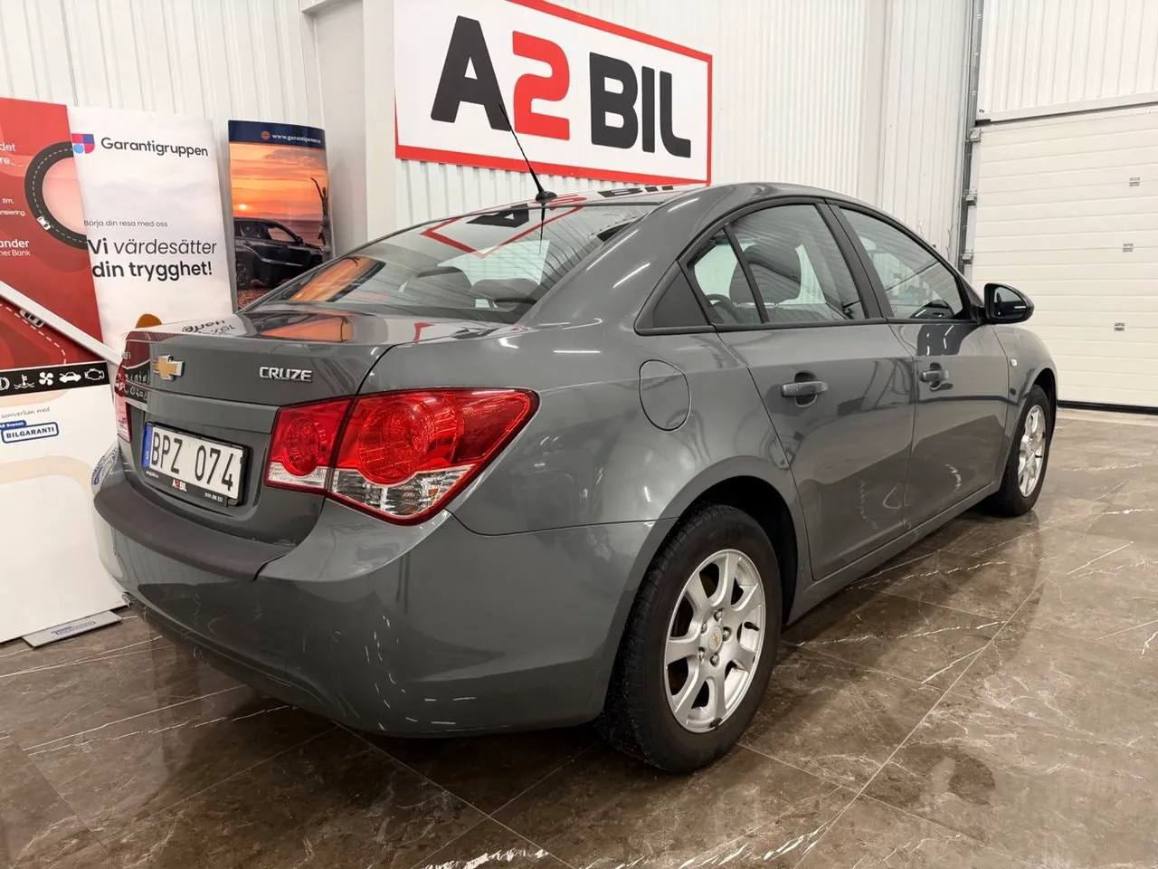Vehicle image 4