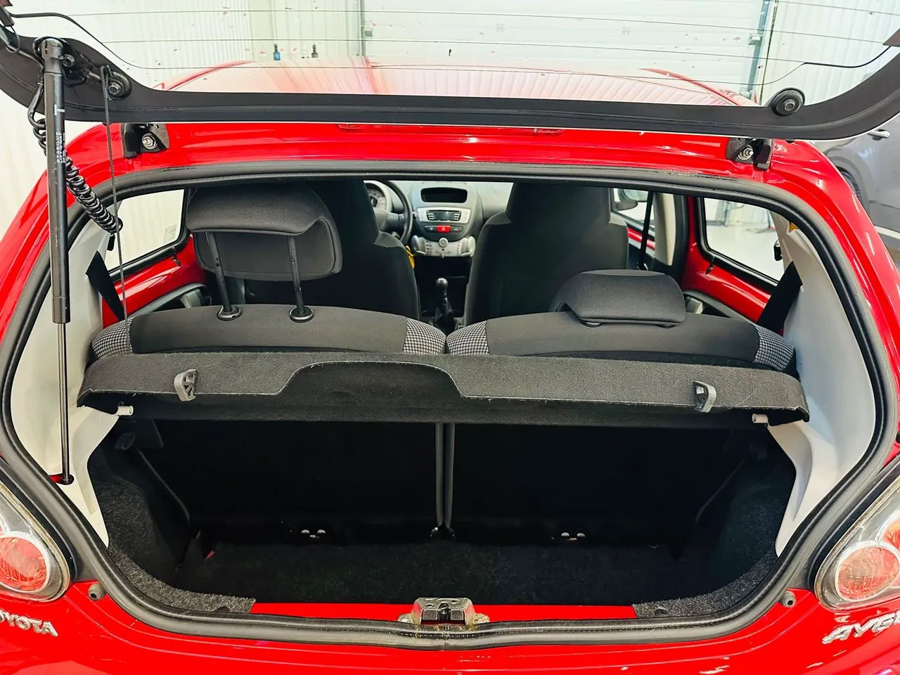 Vehicle image 6