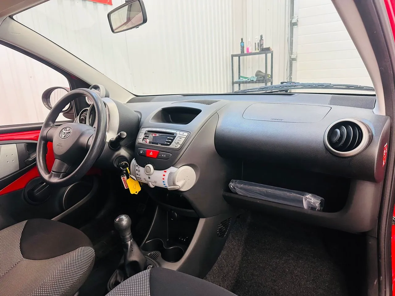 Vehicle image 9