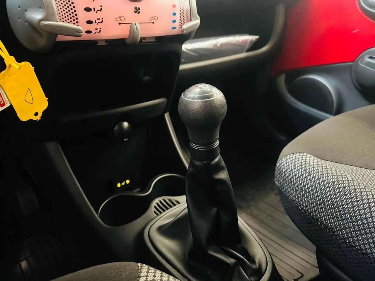 Vehicle image 20