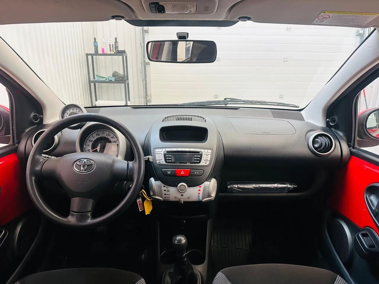 Vehicle image 13