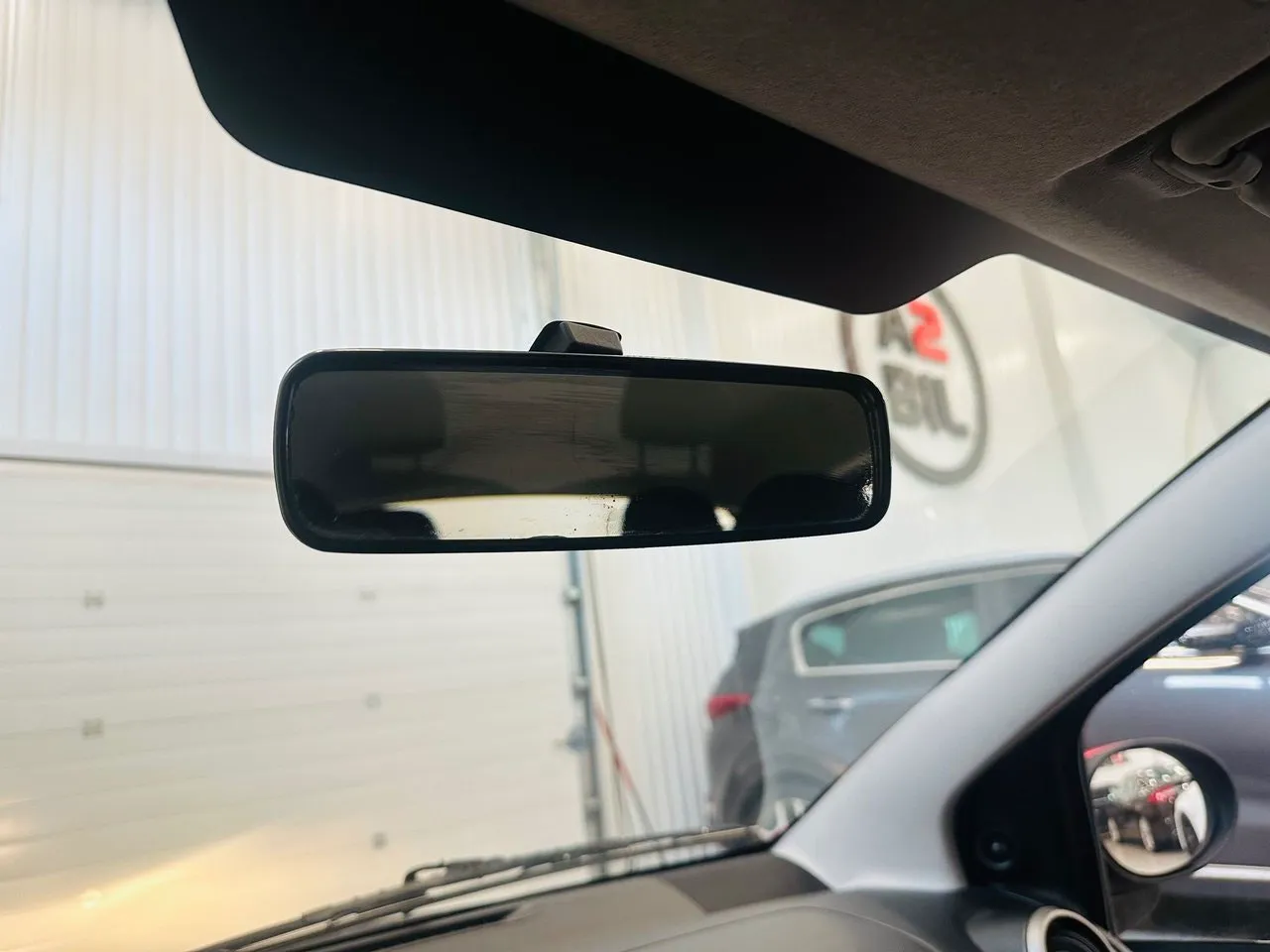 Vehicle image 22