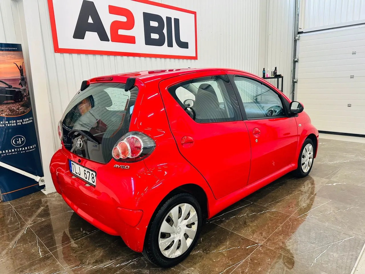 Vehicle image 4