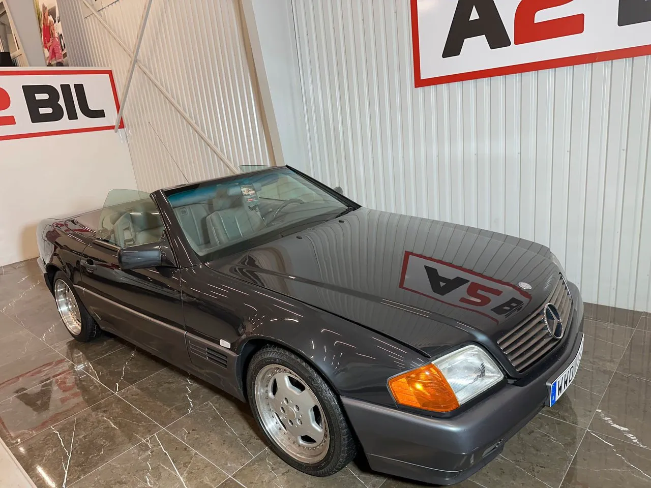 Vehicle image 18