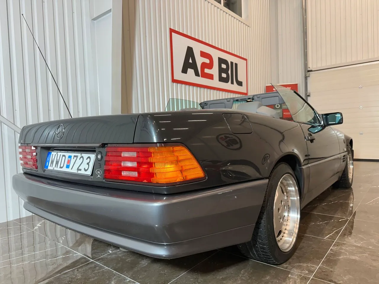 Vehicle image 20