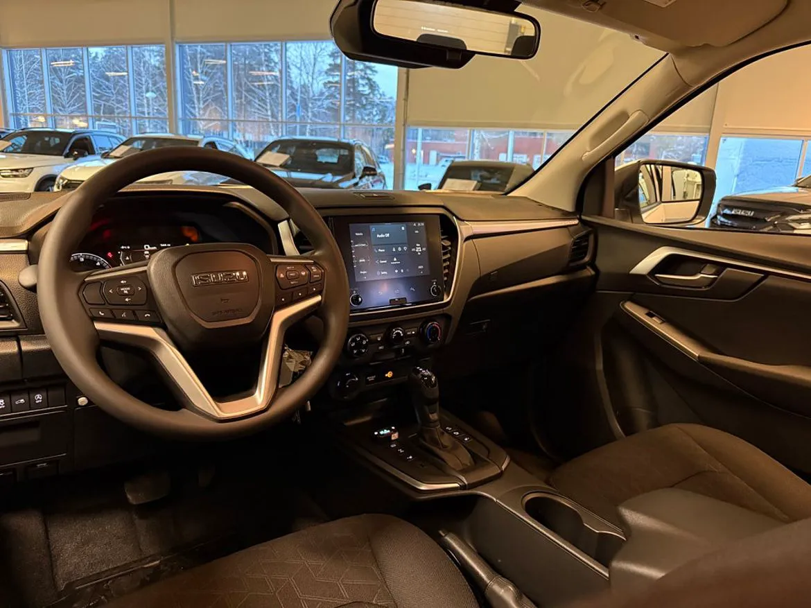 Vehicle image 12