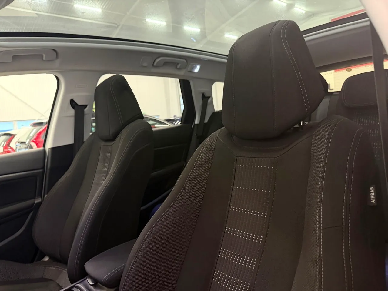 Vehicle image 15