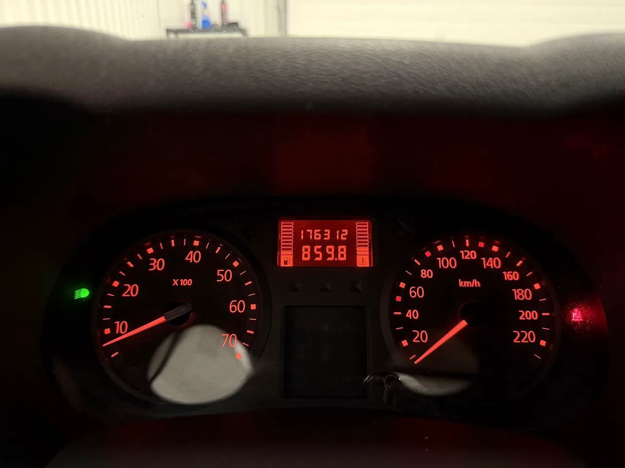Vehicle image 18