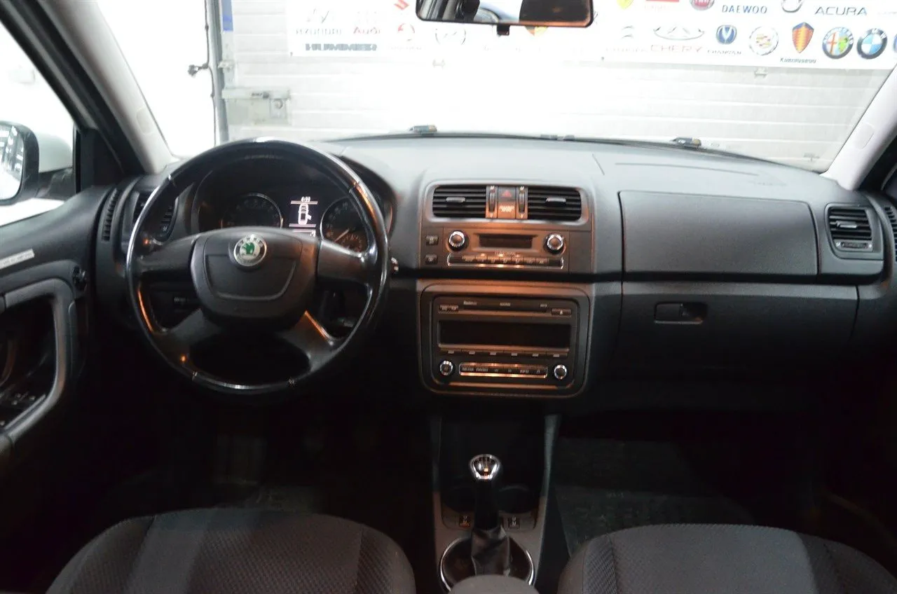Vehicle image 8