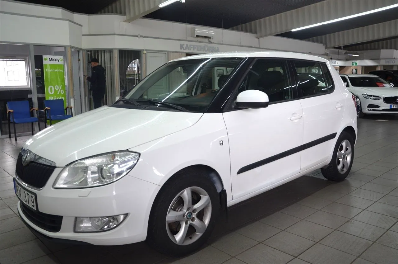 Vehicle image 9
