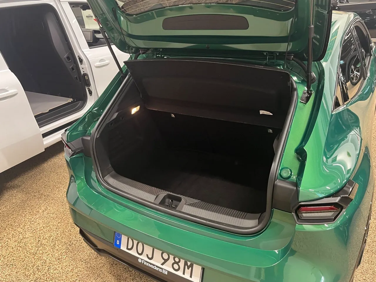 Vehicle image 13