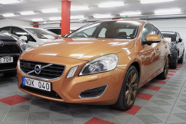 Volvo S60 T6 AWD Geartronic Summum MAX UTRUSTAD i Mynt skick - 2011