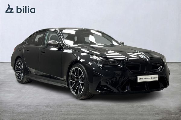 BMW M5 Sedan Ultimate Package M Driver´s Pack LAGERBILSKAMPANJ - 2026