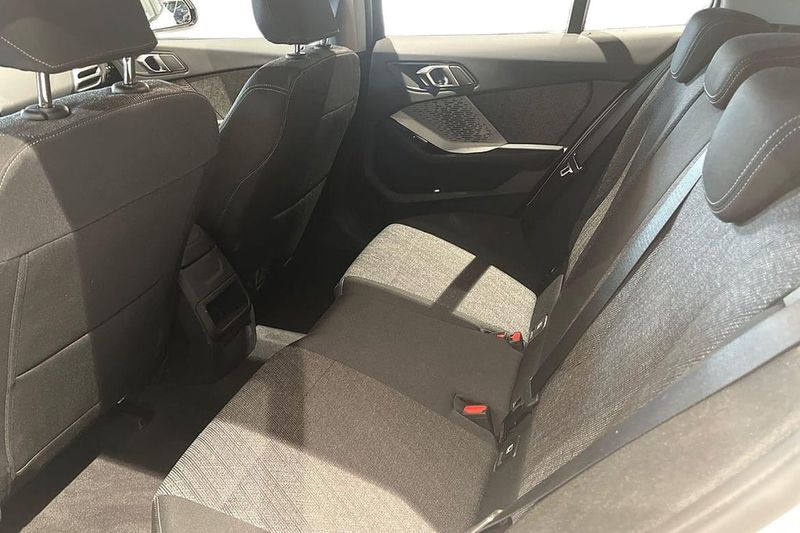 BMW 120 bild 13