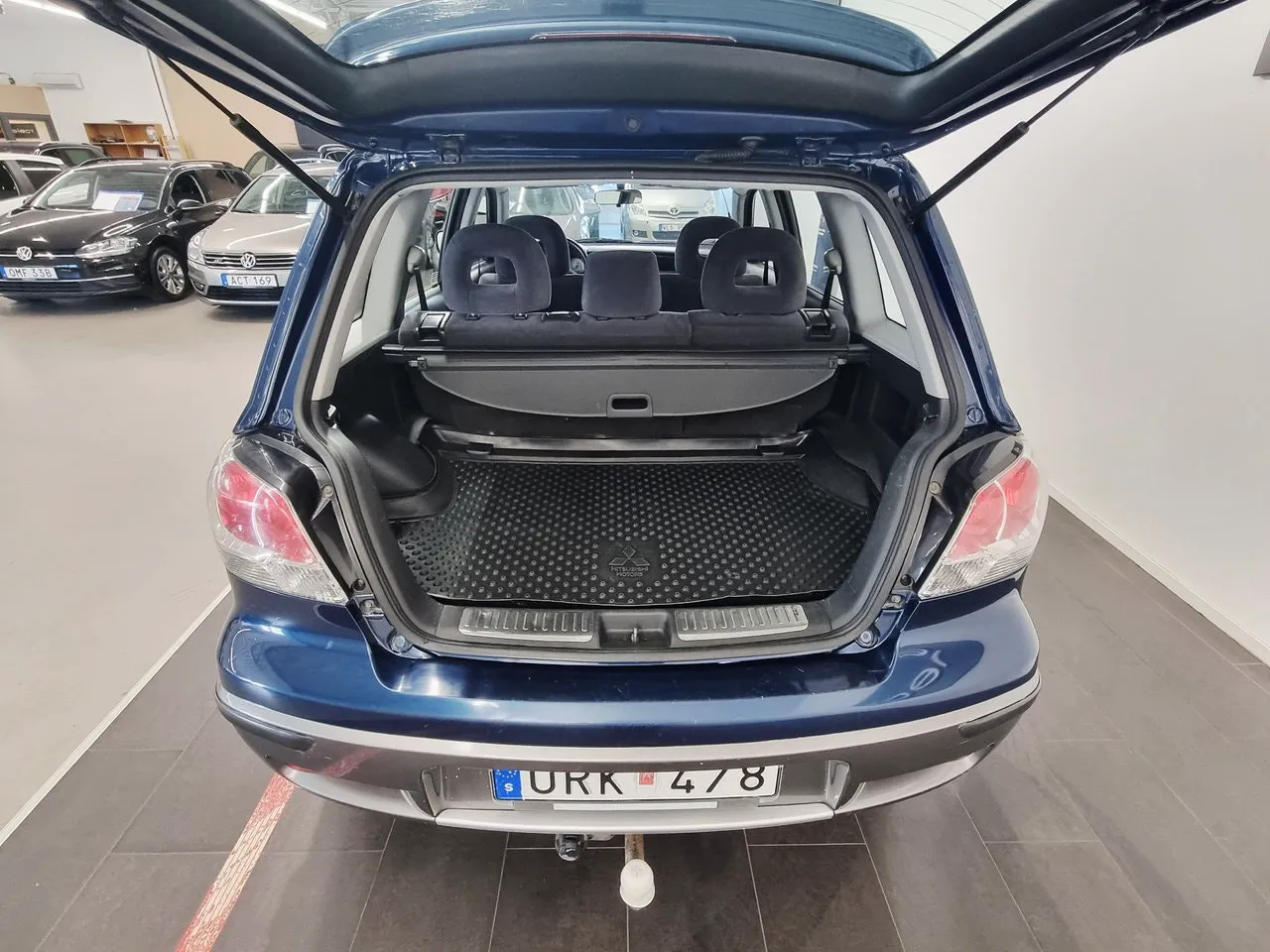 Vehicle image 20