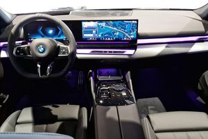 BMW 530 bild 9