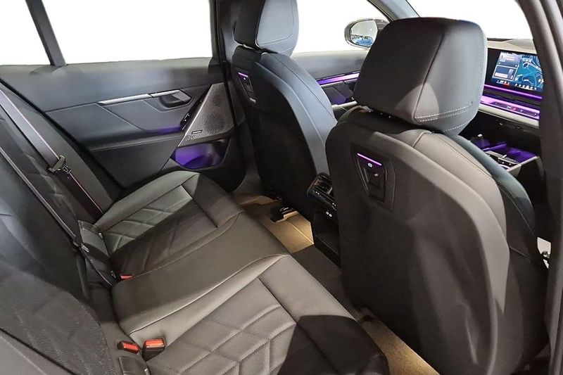 BMW 530 bild 8