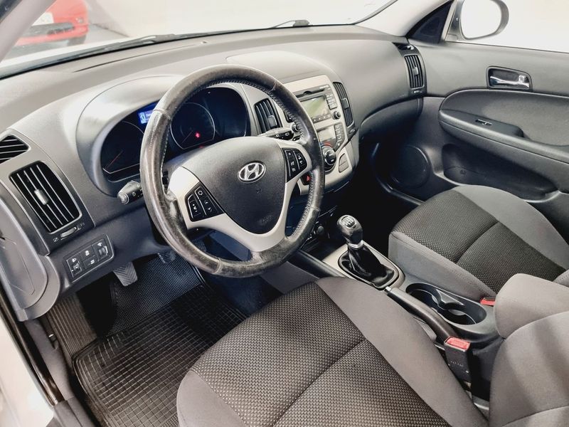 Hyundai i30 bild 7