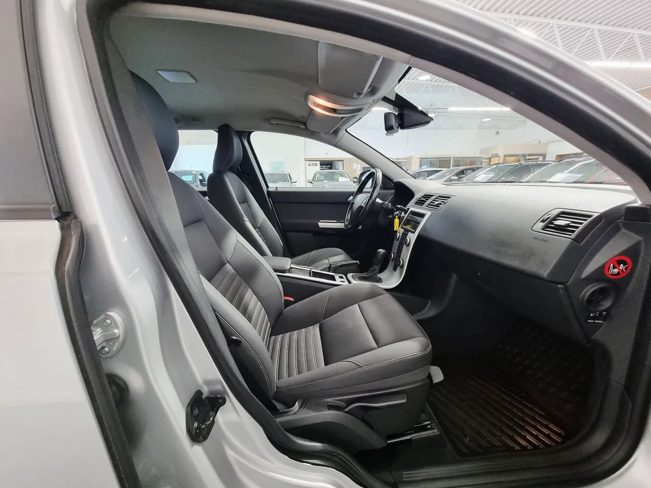 Vehicle image 14