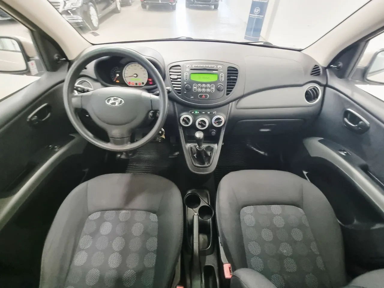 Vehicle image 10