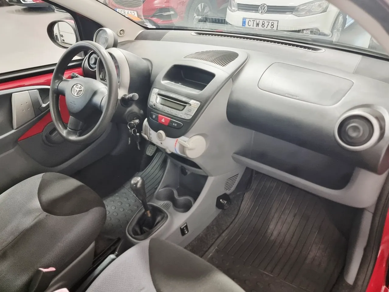 Vehicle image 12