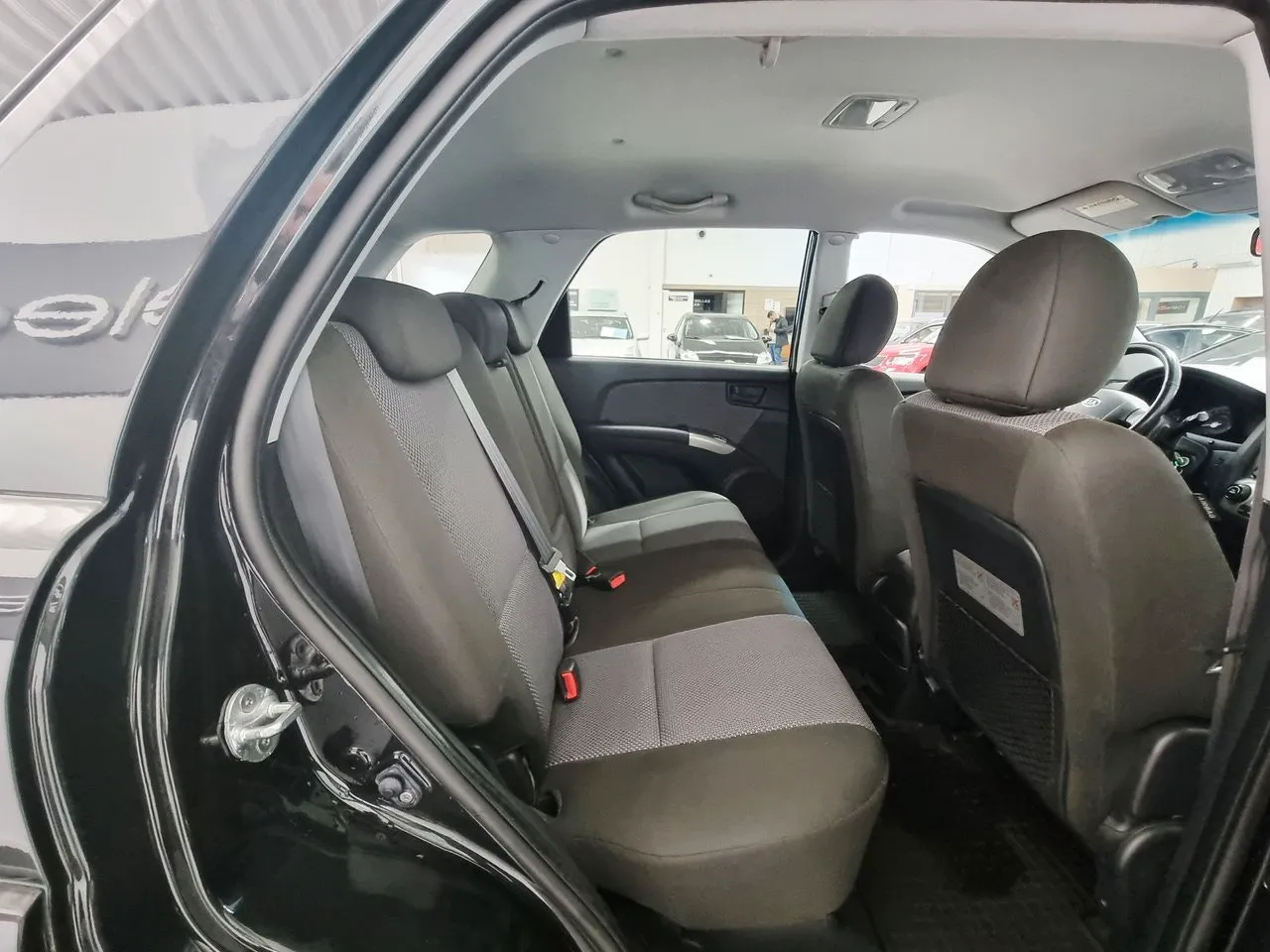 Vehicle image 17