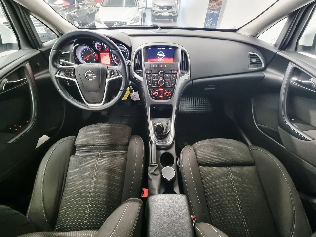 Vehicle image 9