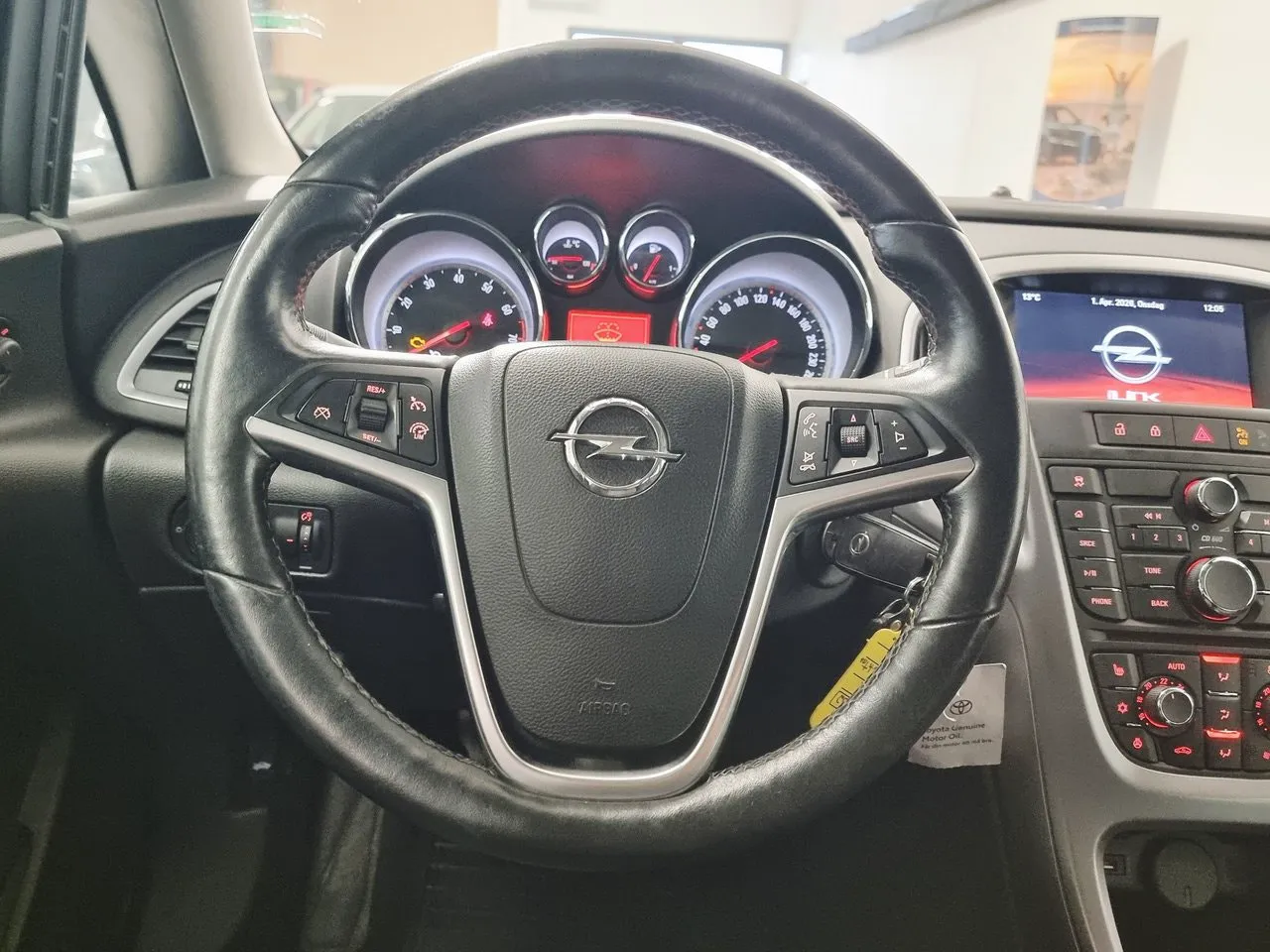 Vehicle image 8