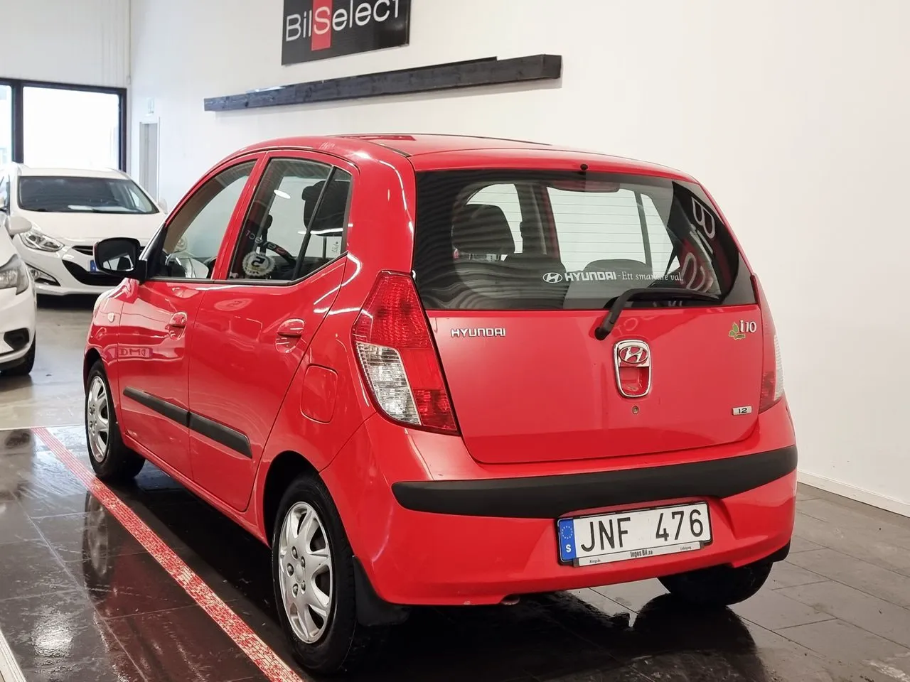 Vehicle image 11
