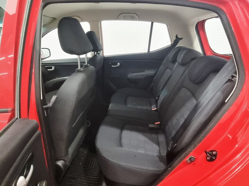 Hyundai i10 bild 8