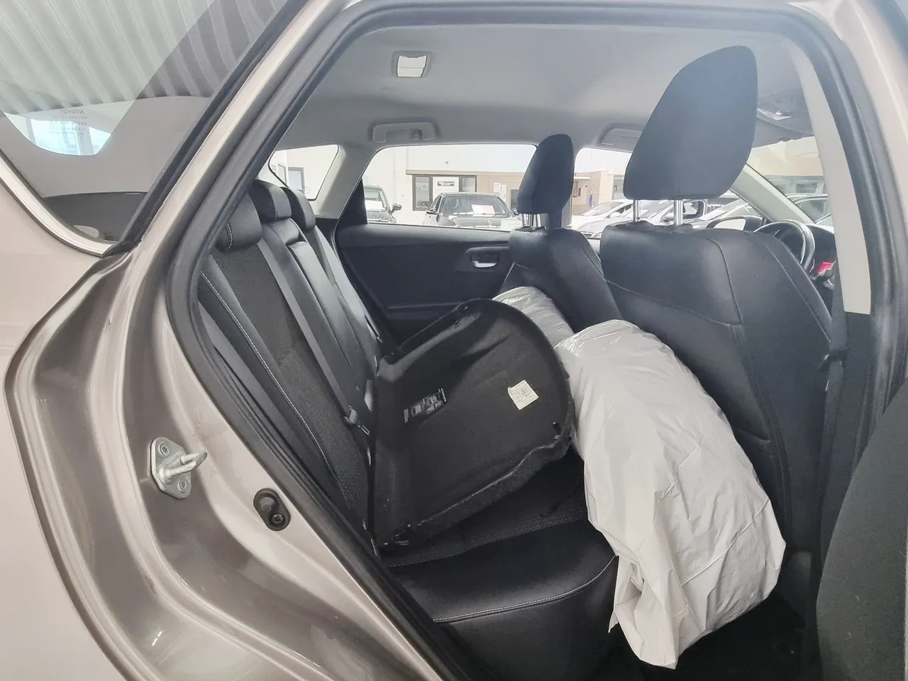 Vehicle image 20