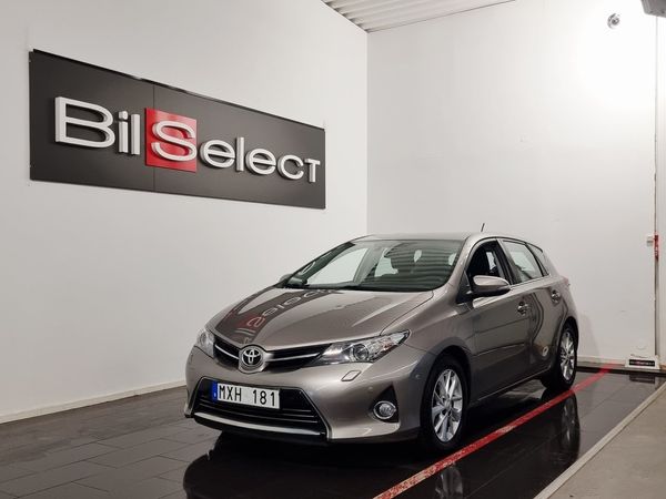 Toyota Auris 1.6 Valvematic Executive Keyless Ny Bes 2 Ägare - 2013