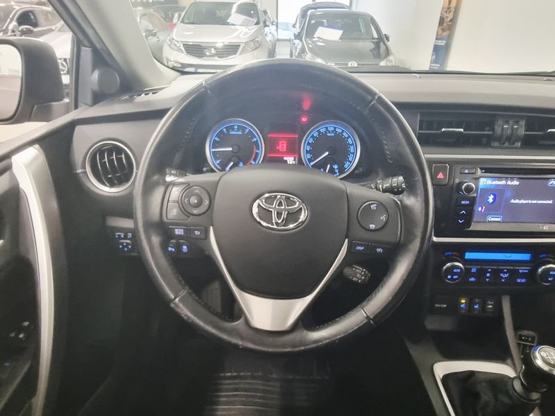 Toyota Auris bild 10