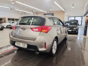 Toyota Auris bild 17
