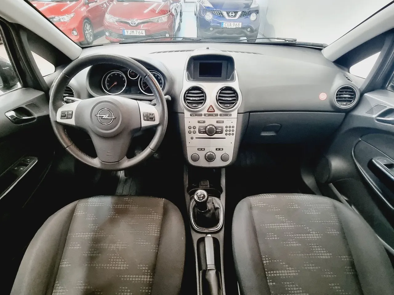 Vehicle image 10