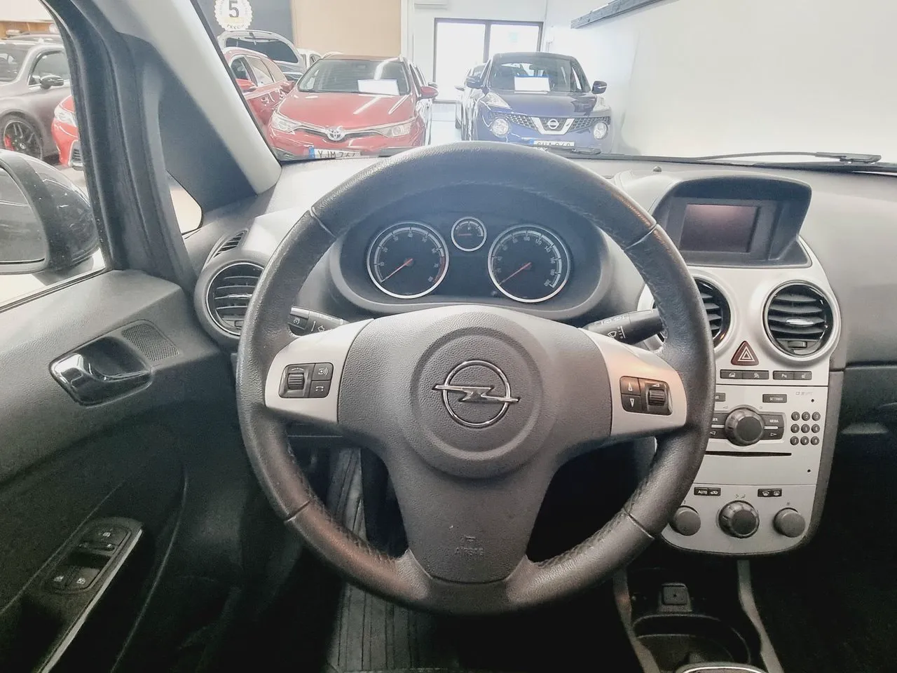 Vehicle image 9