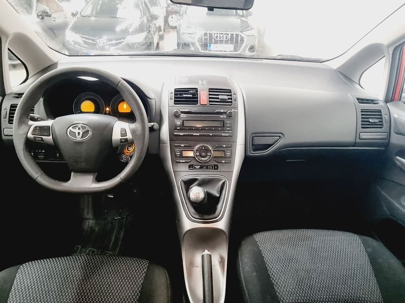 Toyota Auris bild 12