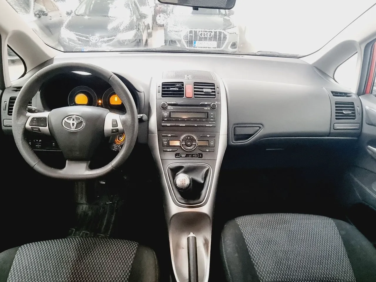 Vehicle image 11
