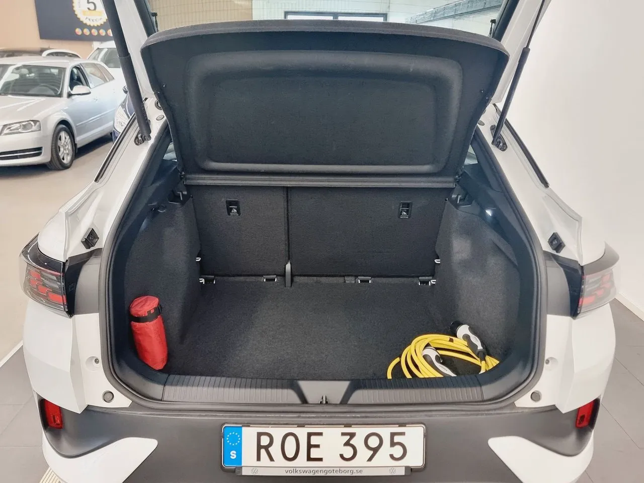 Vehicle image 22