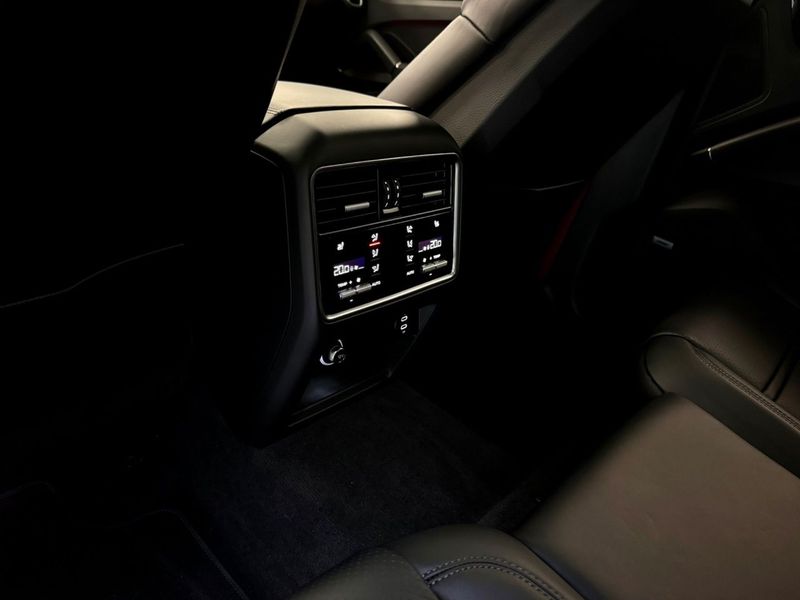Porsche Cayenne bild 13